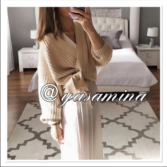 Last🔥Zara crop balloon sleeves bloggers fav - Picture 3 of 9